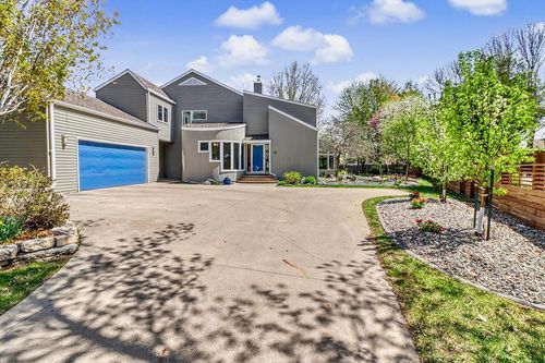 75 Prairiewood Dr S, Fargo, ND, 58103-4651 | Card Image