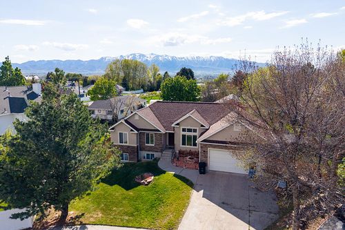 583 S 225 E, Providence, UT, 84332-9490 | Card Image