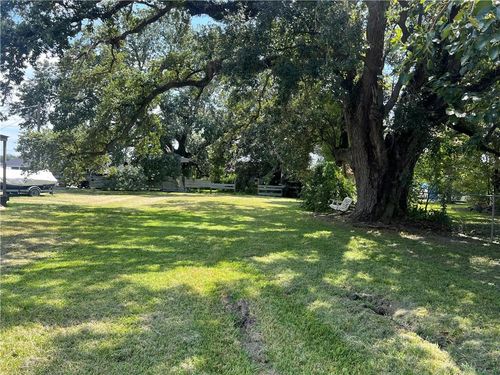 241 Laroussini St, Westwego, LA, 70094-4246 | Card Image