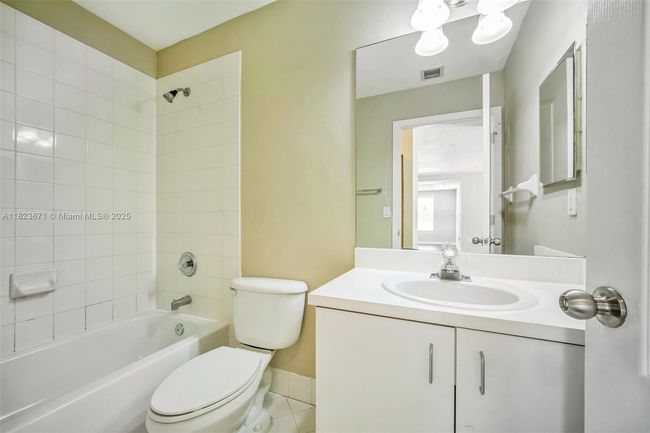 8995 Sw 213 Th St, House other with 4 bedrooms, 3 bathrooms and null parking in Cutler Bay FL | Image 18