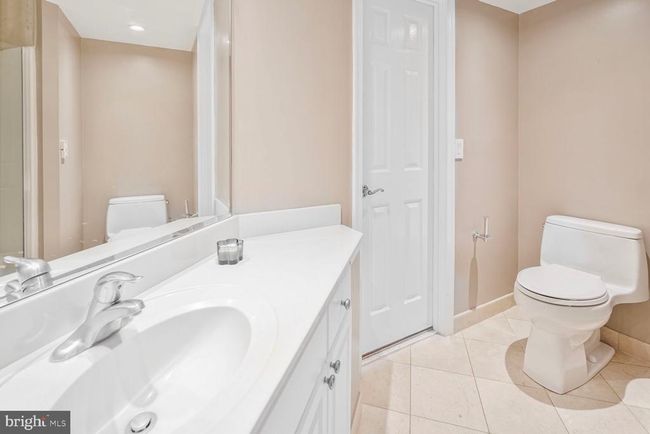 APT-800 - 1276 N Wayne St, Condo with 2 bedrooms, 2 bathrooms and null parking in ARLINGTON VA | Image 14