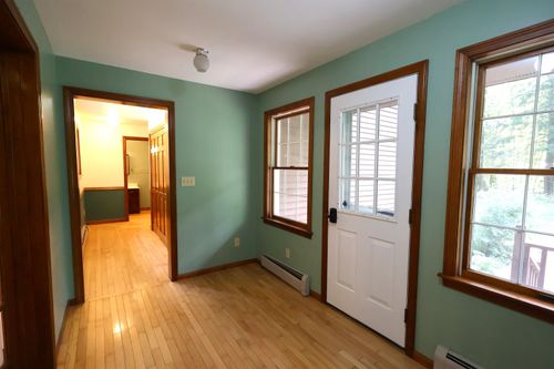 41 Woodlawn Dr, White River Junction, VT, 05001-9790 | Card Image