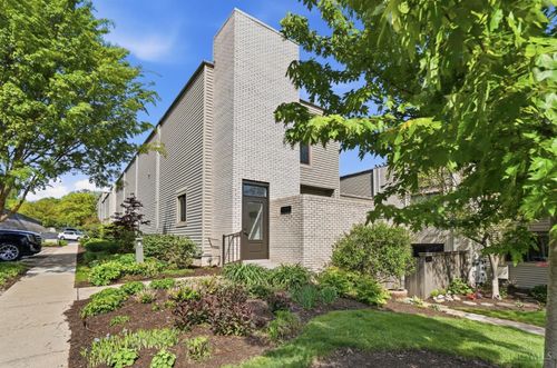 2388 Dana Ave, Cincinnati, OH, 45208-1027 | Card Image