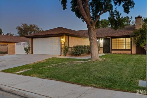 2146 W Avenue K14, Lancaster, CA, 93536-4664 | Card Image