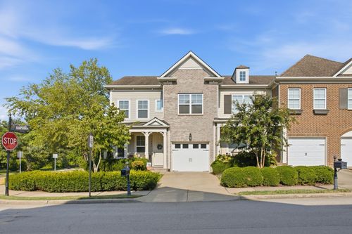 1560 Hampshire Pl, Thompsons Station, TN, 37179-5413 | Card Image