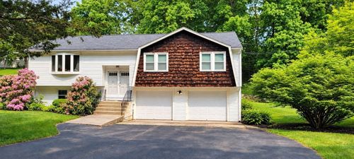 48 Badger Rd, Framingham, MA, 01702-5518 | Card Image