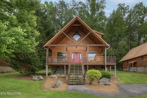 214 Forrest Loop Way, Gatlinburg, TN, 37738 | Card Image