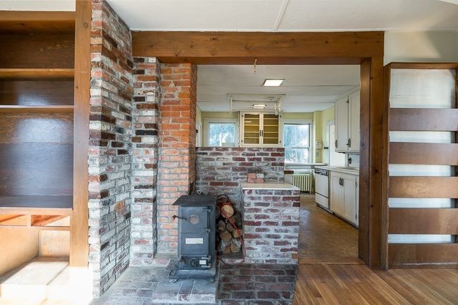 R - 20 Cross St, House other with 4 bedrooms, 2 bathrooms and 5 parking in Beverly MA | Image 9