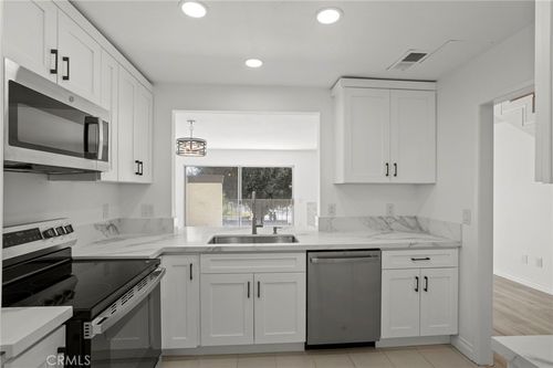 4719 Knickerbocker Ln, Riverside, CA, 92501-3935 | Card Image