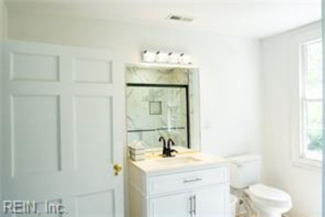 525 Main St, House other with 6 bedrooms, 3 bathrooms and null parking in Mathews VA | Image 37