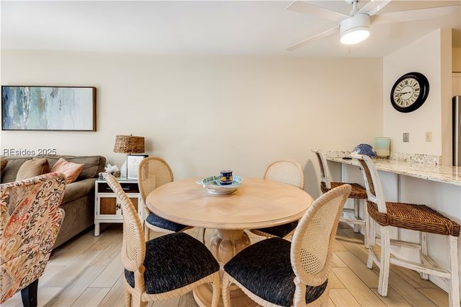 APT-17H - 45 Folly Field Rd, Condo with 2 bedrooms, 2 bathrooms and null parking in Hilton Head Island SC | Image 9