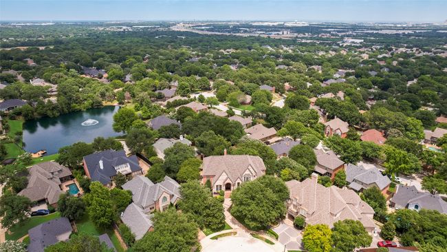 The front of 2802 High Point Ct is in the center of this photo located in a cul de sac. | Image 37