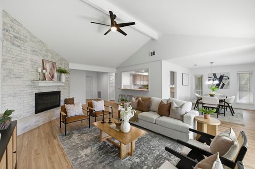 4805 Midoak Cir, Austin, TX, 78749-2324 | Card Image