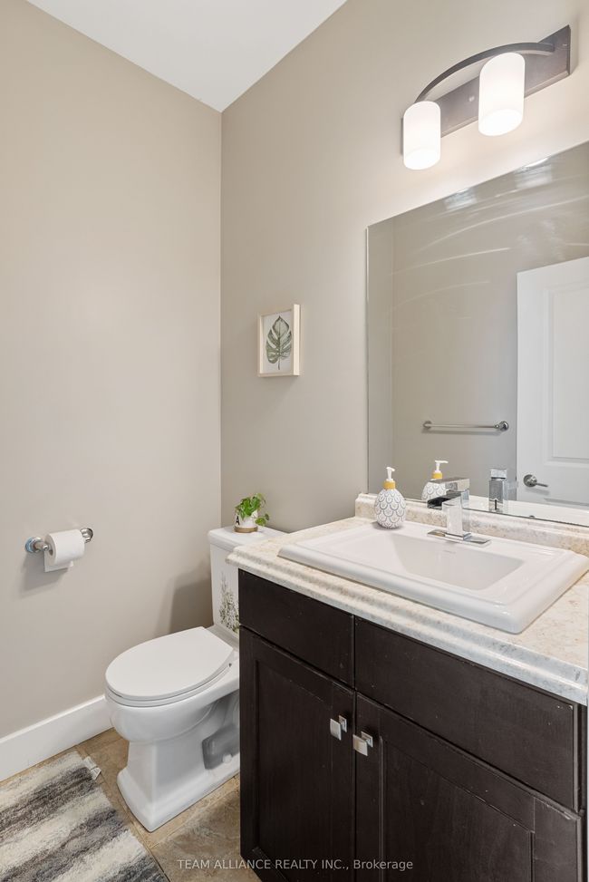 25 Queensway Dr, House other with 3 bedrooms, 4 bathrooms and 4 parking in Strathroy ON | Image 14