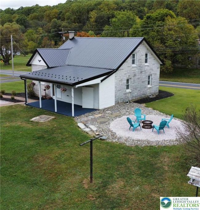 2012 State St, House other with 3 bedrooms, 1 bathrooms and null parking in Alburtis PA | Image 4