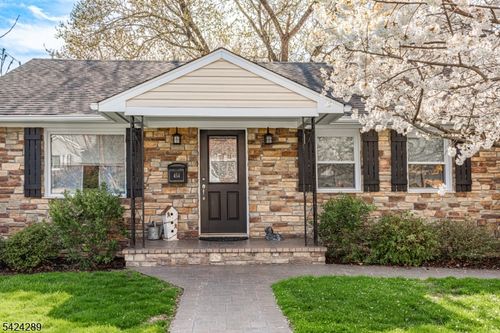 454 Russell Ave, Phillipsburg, NJ, 08865-3953 | Card Image