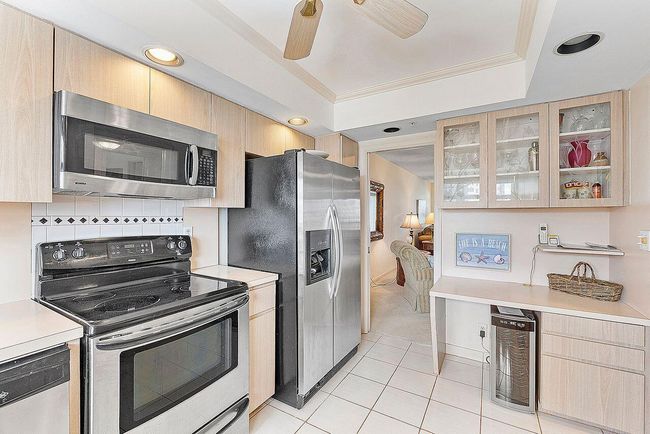 APT-1030D - 3310 S Ocean Blvd, Condo with 2 bedrooms, 2 bathrooms and null parking in Highland Beach FL | Image 23
