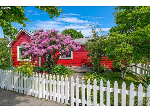 1411 Ne Highland St, Portland, OR, 97211-4133 | Card Image