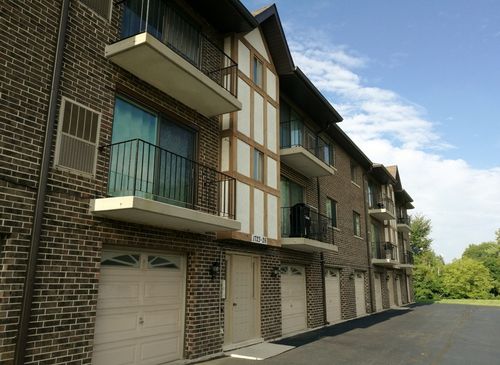 1725-1725 S Washington St, Naperville, IL, 60565-2479 | Card Image