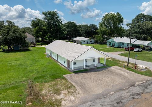 211 S 1st St, Iota, LA, 70543 | Card Image