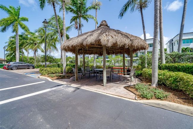 APT-305 - 2633 Ne 14 Th Ave, Condo with 2 bedrooms, 2 bathrooms and null parking in Wilton Manors FL | Image 63