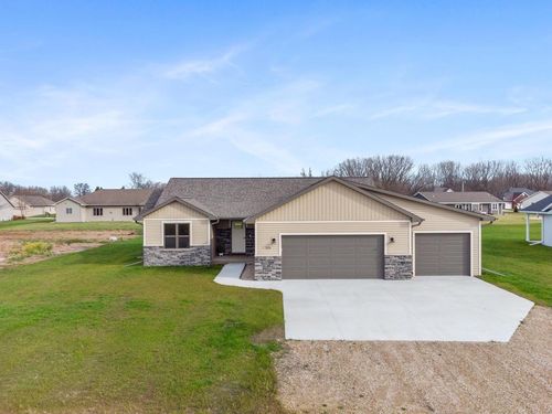 510 Rustic Ridge Drive, BRILLION, WI, 54110 | Card Image