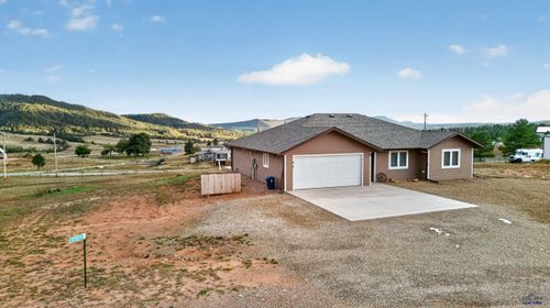 12929 Sapphire Ln, Hot Springs, SD, 57747-7523 | Card Image