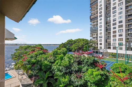apt-96-2201 Brickell Ave, Miami, FL, 33129-2136 | Card Image