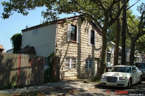 526 Cross Bay Boulevard, Broad Channel, NY, 11693 | Card Image