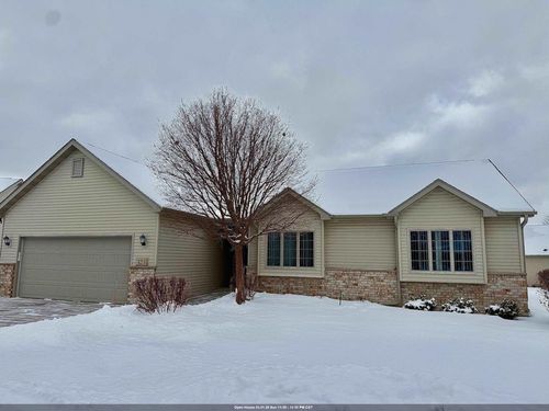525 W Wayfarer Court, APPLETON, WI, 54913 | Card Image