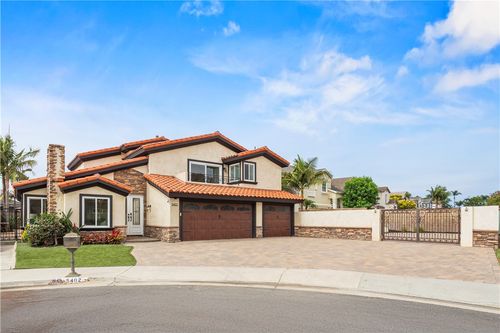 5402 Meadow Cir, Huntington Beach, CA, 92649-4027 | Card Image