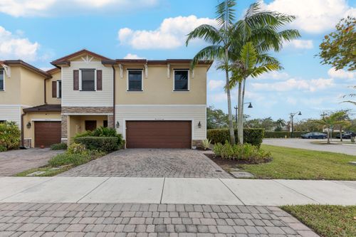 4622 Belgian Ln, Davie, FL, 33314-4470 | Card Image