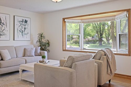 6975 Upper 164th St W, Rosemount, MN, 55068-5257 | Card Image