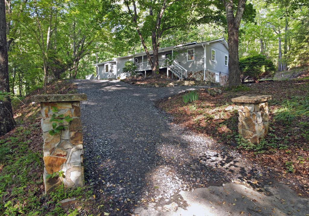 Bertson Cir, Blairsville, GA 30512