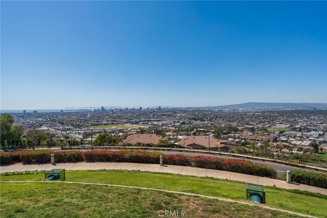 UNIT-11 - 2254 Gaviota Ave, Condo with 2 bedrooms, 3 bathrooms and 2 parking in Signal Hill CA | Image 43