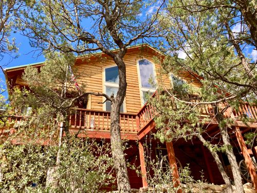 5 Sycamore Dr, Cedar Crest, NM, 87008-9422 | Card Image