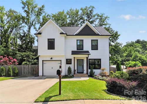 3039 Palm Ave, Charlotte, NC, 28205-2247 | Card Image