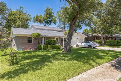 13125 Red Fern Ln, Dallas, TX, 75240-5603 | Card Image