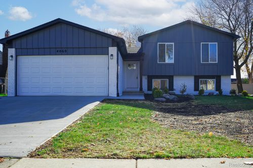 4060 Franklin Park Dr, Sterling Heights, MI, 48310-1934 | Card Image