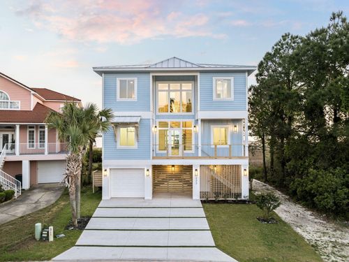 232 Tecumseh Ln, Mary Esther, FL, 32569-2202 | Card Image