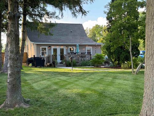 105 Adams St, Kirklin, IN, 46050-9062 | Card Image