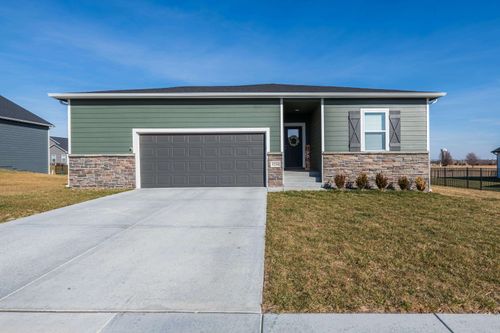 5236 N Cambridge St, Bel Aire, KS, 67226-7689 | Card Image