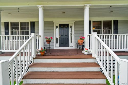 141 Dorchester Dr, Yorktown Heights, NY, 10598-4756 | Card Image