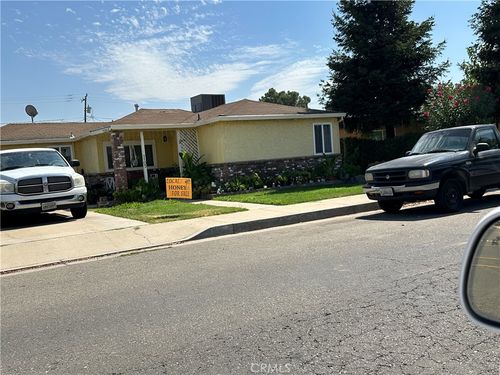 1105 Orange Ave, Chowchilla, CA, 93610-2624 | Card Image