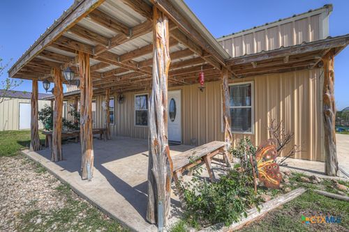 2151 Old Lehmann Rd, Seguin, TX, 78155-9202 | Card Image
