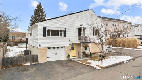 23 Yates St, West Haven, CT, 06516-1142 | Card Image