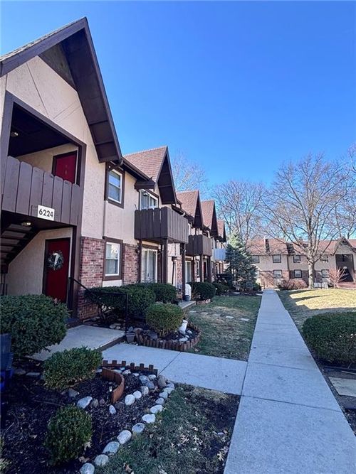 apt-4-6224 Robinson St, Overland Park, KS, 66202-3091 | Card Image