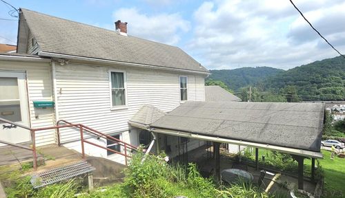 814 Virginia Ave, Johnstown, PA, 15906-3022 | Card Image