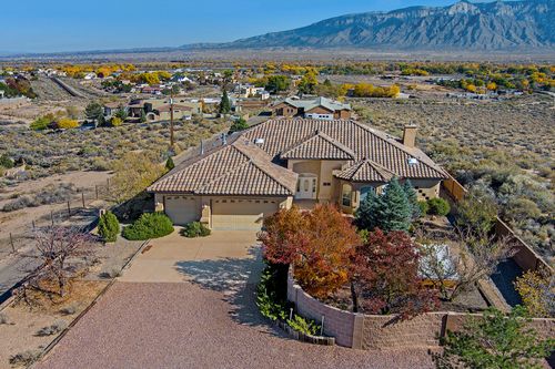 1 Coyote Canta Rd, Corrales, NM, 87048-8008 | Card Image