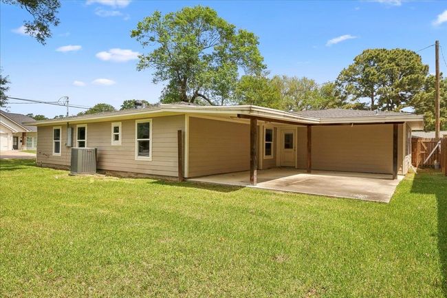 2505 Avenue F, House other with 5 bedrooms, 3 bathrooms and null parking in Nederland TX | Image 31